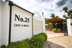 No.25 Cafe & Hostel