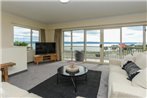 Breakwater Apartment Four - Ahuriri Holiday Home