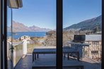 Lake and Mountain Ridge - Queenstown Apartment