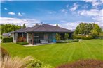 Hilltop Blue Views - Wanaka Holiday Home