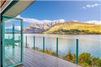 Huge Lakefront Delight - Queenstown Holiday Home