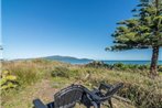 Beachfront Getaway - Waikanae Beach Holiday Home