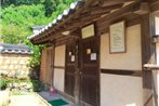 Ogamul Hanok Guesthouse