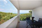 One-Bedroom Apartment Mudri Dolac with Sea View 09