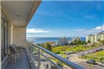 Blue Sky Apartment by HR Madeira