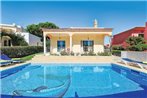 Well-appointed villa is situated in the popular resort of Vilamoura