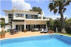 Vale do Lobo Villa Sleeps 6 with Pool Air Con and WiFi