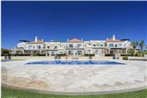 Vale do Garrao Apartment Sleeps 4 with Pool Air Con and WiFi