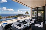 Exquisite Madeira Villa Villa Funchal Luz 5 Bedroom Heated Pool Sea Views Games Room Fu