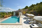 Modern Villa in Selva Majorca with Private Pool