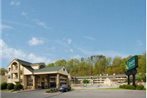 Quality Inn & Suites at Dollywood Lane