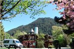 Queenstown Holiday Park & Motels Creeksyde