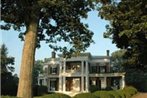 Rockwood Manor Bed & Breakfast