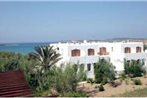 Roussos Beach Hotel