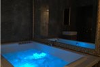 Central Business Apartments Jacuzzi