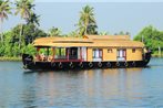 Sreekrishna Houseboat - VACCINATED STAFF