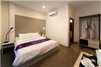 White Residence Hotel & Apartment