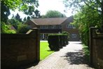 Tanglewood Gatwick Bed & Breakfast