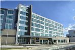 The Grand Winnipeg Airport Hotel by Lakeview