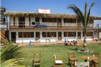 Wild Rover Beach Resort Mancora