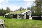 Three-Bedroom Holiday home in Strandby 5