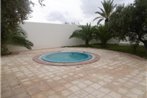 BELLE MAISON MEUBLEE 1 ER ETAGE AVEC 2 PISCINES DJERBA