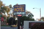 Town House Motor Inn