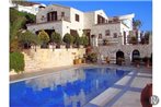 Kalkan Villa Sleeps 8 Pool Air Con WiFi