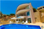 Kalkan Villa Sleeps 12 Pool Air Con WiFi