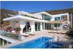 Kalkan Villa Sleeps 8 Pool Air Con WiFi