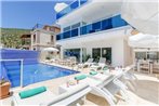 Kalkan Villa Sleeps 6 Pool Air Con WiFi T429207