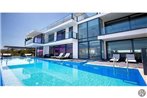 Kalkan Villa Sleeps 10 with Pool and WiFi