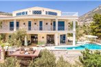 Kalkan Villa Sleeps 8 Pool Air Con WiFi