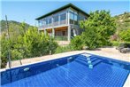 Belen Villa Sleeps 6 with Pool Air Con and WiFi