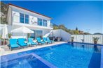 Kalkan Villa Sleeps 9 with Pool Air Con and WiFi