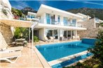 Kalkan Villa Sleeps 8 with Pool and Air Con