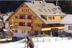 Two-Bedroom Apartment with Mountain View in Kranjska Gora