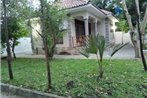 Suburban bungalow located 300m from Ununio Beach