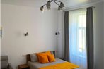 Fiesta Apartment on Franka 2BR-6P