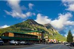 Soda Butte Lodge