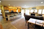 Beautiful East Vail 3 Bedroom Condo w/Hot Tub On shuttle Route.