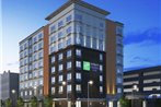 Holiday Inn Express & Suites Downtown Louisville