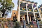 Parisian Courtyard Inn