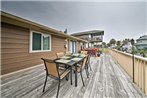 Cozy Galveston Home with Deck - Walk to the Beach!