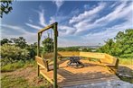 Lamar Cabin and Deck with Hot Tub