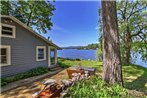 Evolve Lakefront Farmhouse in the Woods with Kayak