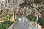 New Listing! Stunning Sea Pines Treetop Oasis condo