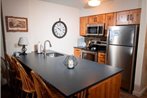Mountain Lodge at Okemo-1Br Fireplace & Updated Kitchen condo