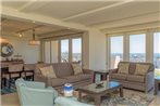 Panoramic bayview! Spacious 10th floor condo beachfront resort