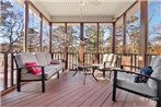 Bella Vista Family Home with Screened Porch